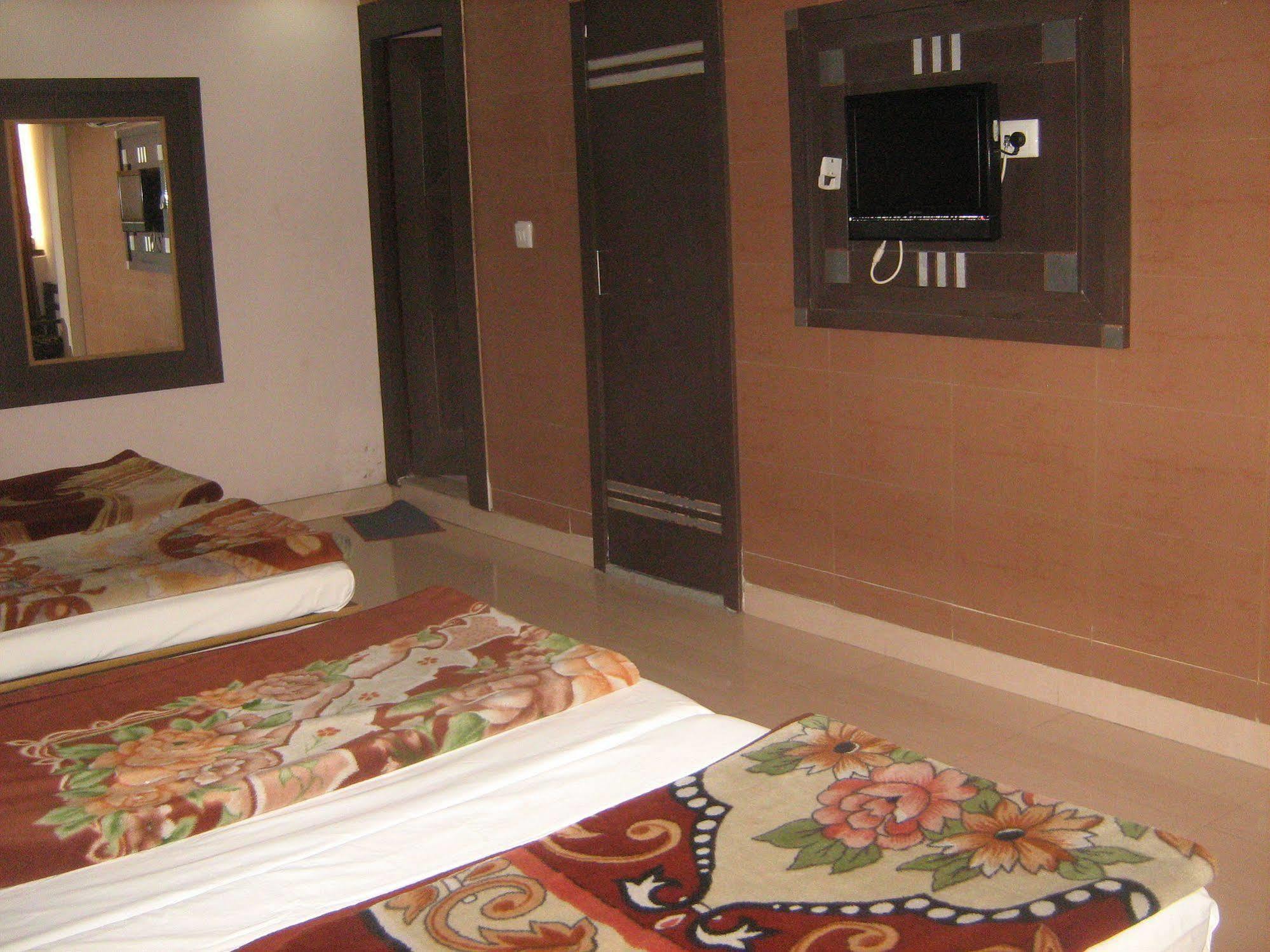 הרידוואר Hotel Gyan מראה חיצוני תמונה