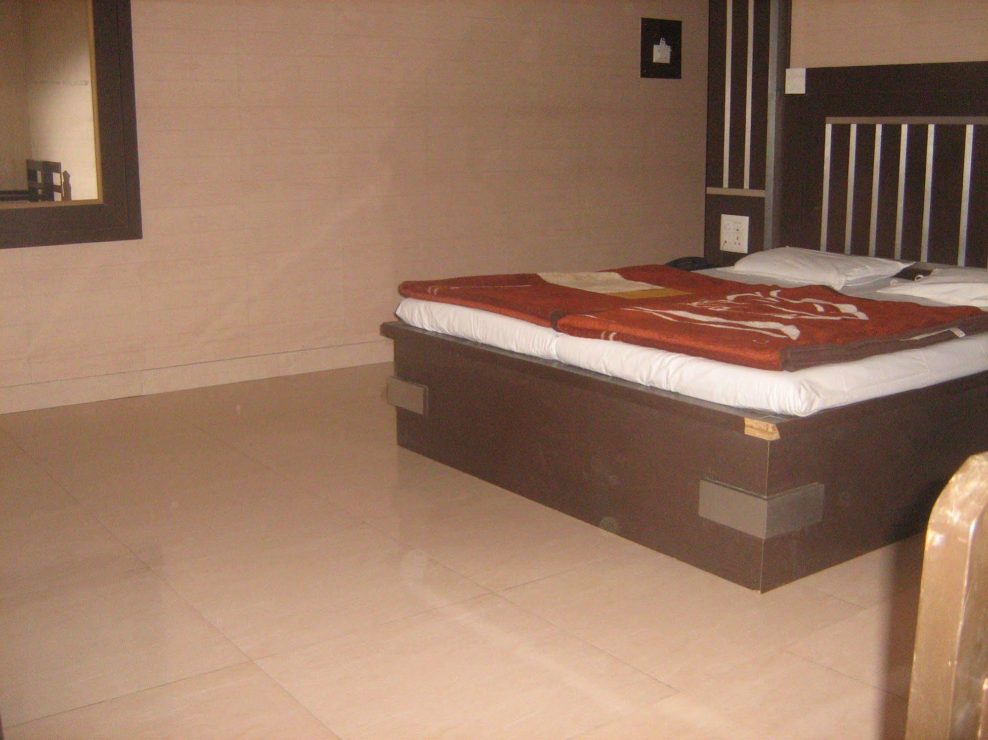 הרידוואר Hotel Gyan מראה חיצוני תמונה