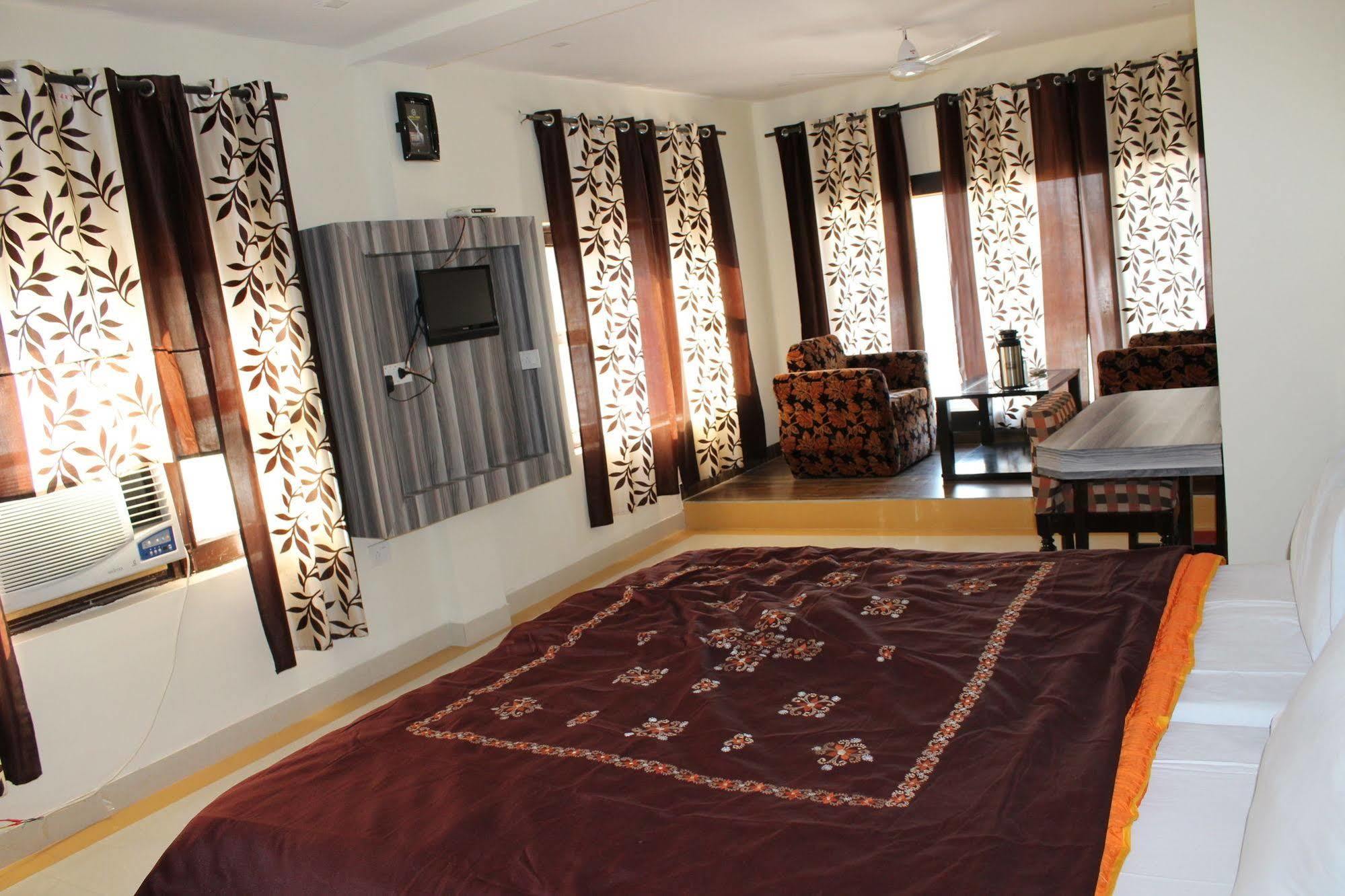 הרידוואר Hotel Gyan מראה חיצוני תמונה